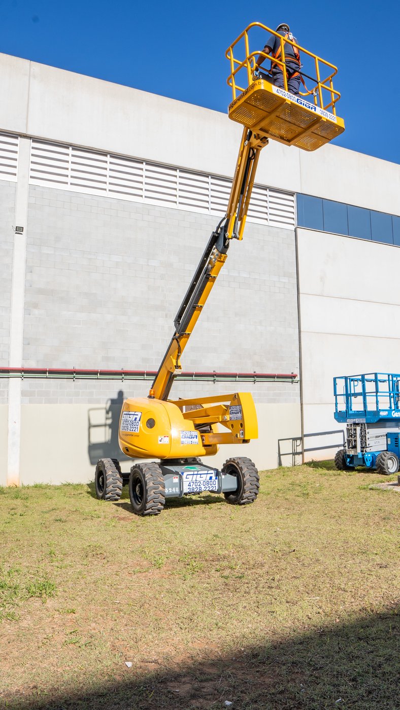 Plataforma articulada GIGA RENTAL